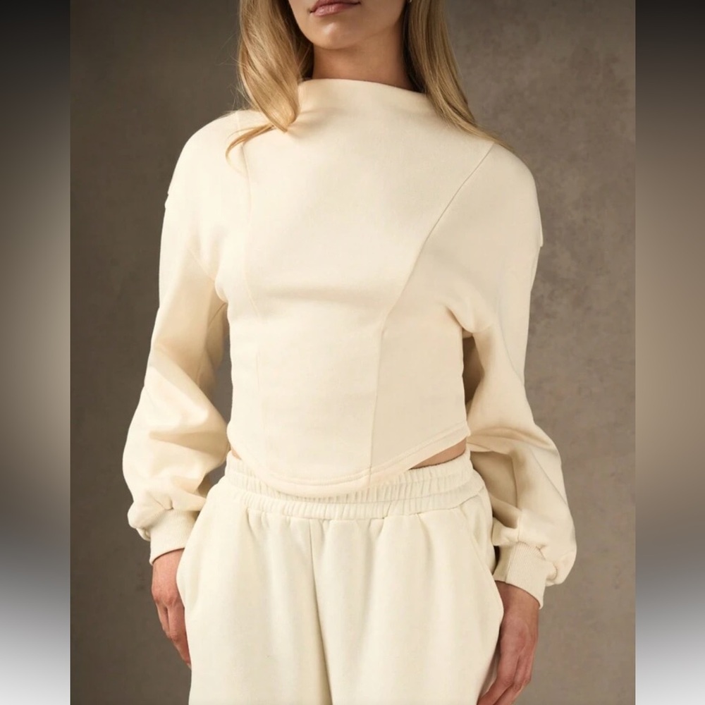 Women's Cream Cropped Pullover Top